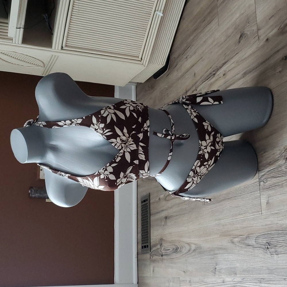 Raisins Wrap Around Bikini 👙 Size Medium